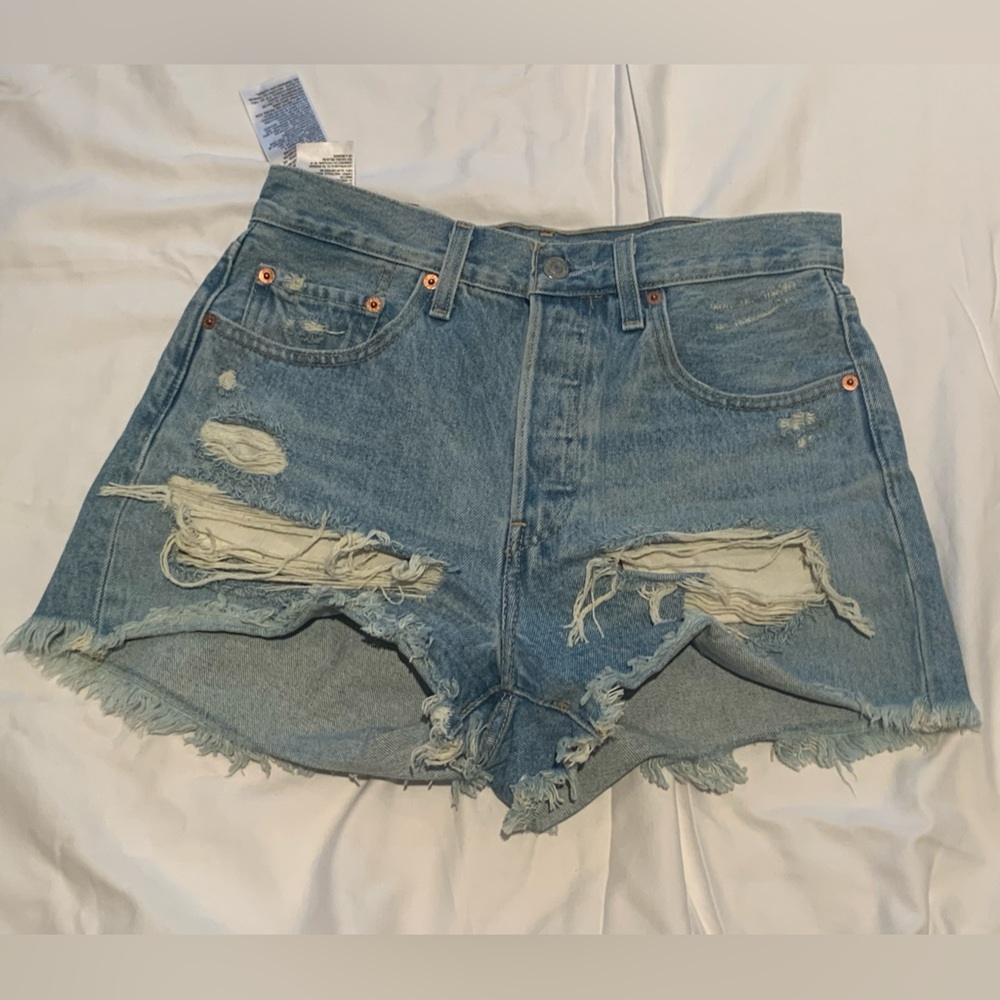 levi's 501 short size 27